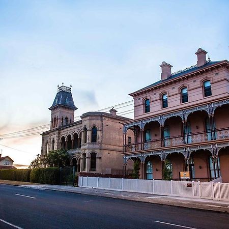 Point Lonsdale Holiday Apartments (Adults Only) Queenscliff Bagian luar foto