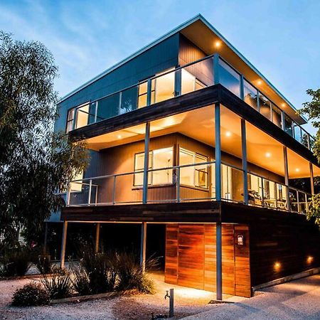 Point Lonsdale Holiday Apartments (Adults Only) Queenscliff Bagian luar foto