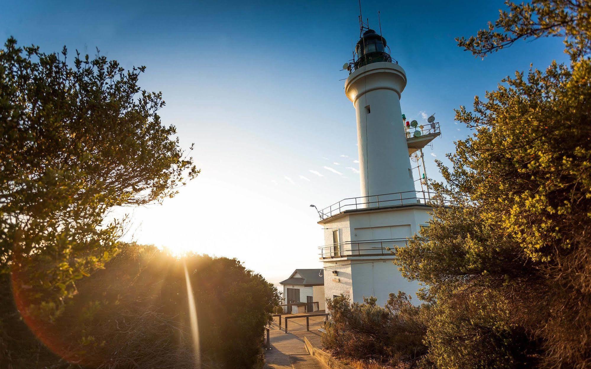 Point Lonsdale Holiday Apartments (Adults Only) Queenscliff Bagian luar foto