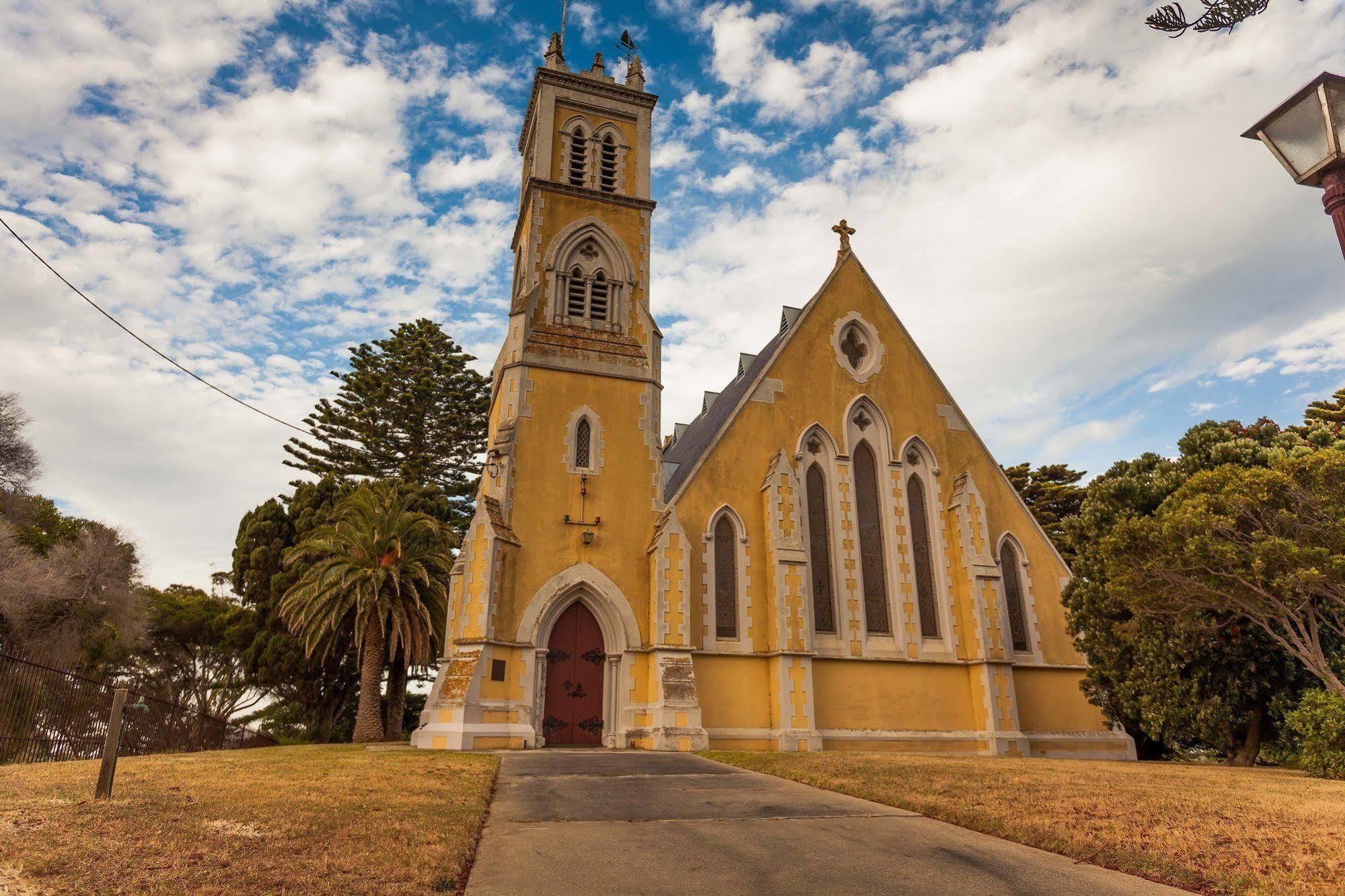 Point Lonsdale Holiday Apartments (Adults Only) Queenscliff Bagian luar foto