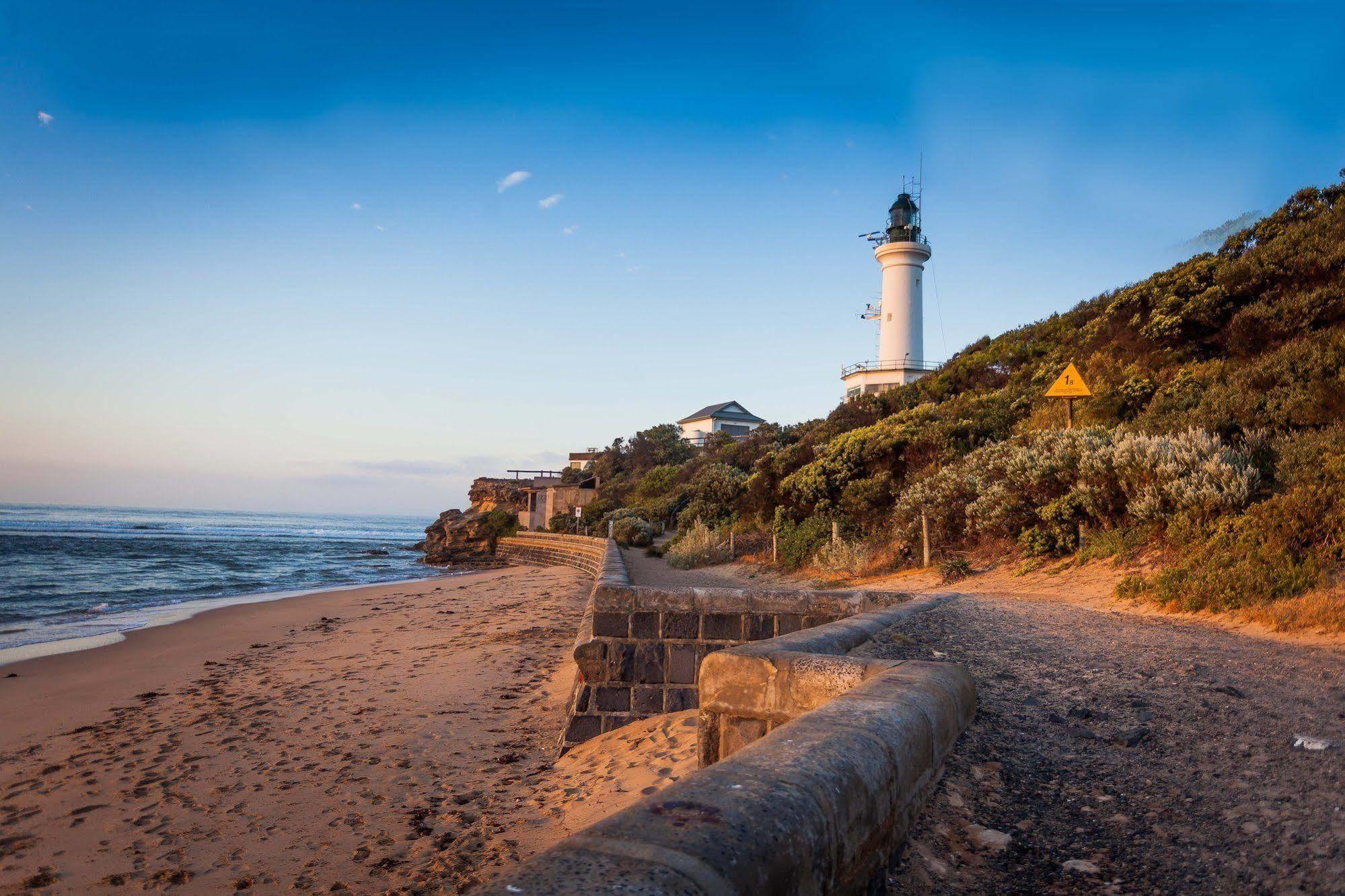 Point Lonsdale Holiday Apartments (Adults Only) Queenscliff Bagian luar foto