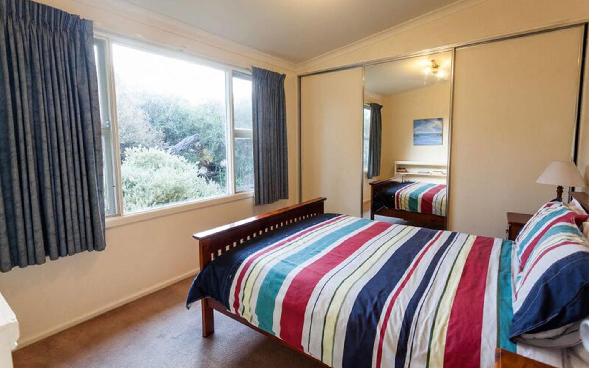 Point Lonsdale Holiday Apartments (Adults Only) Queenscliff Bagian luar foto