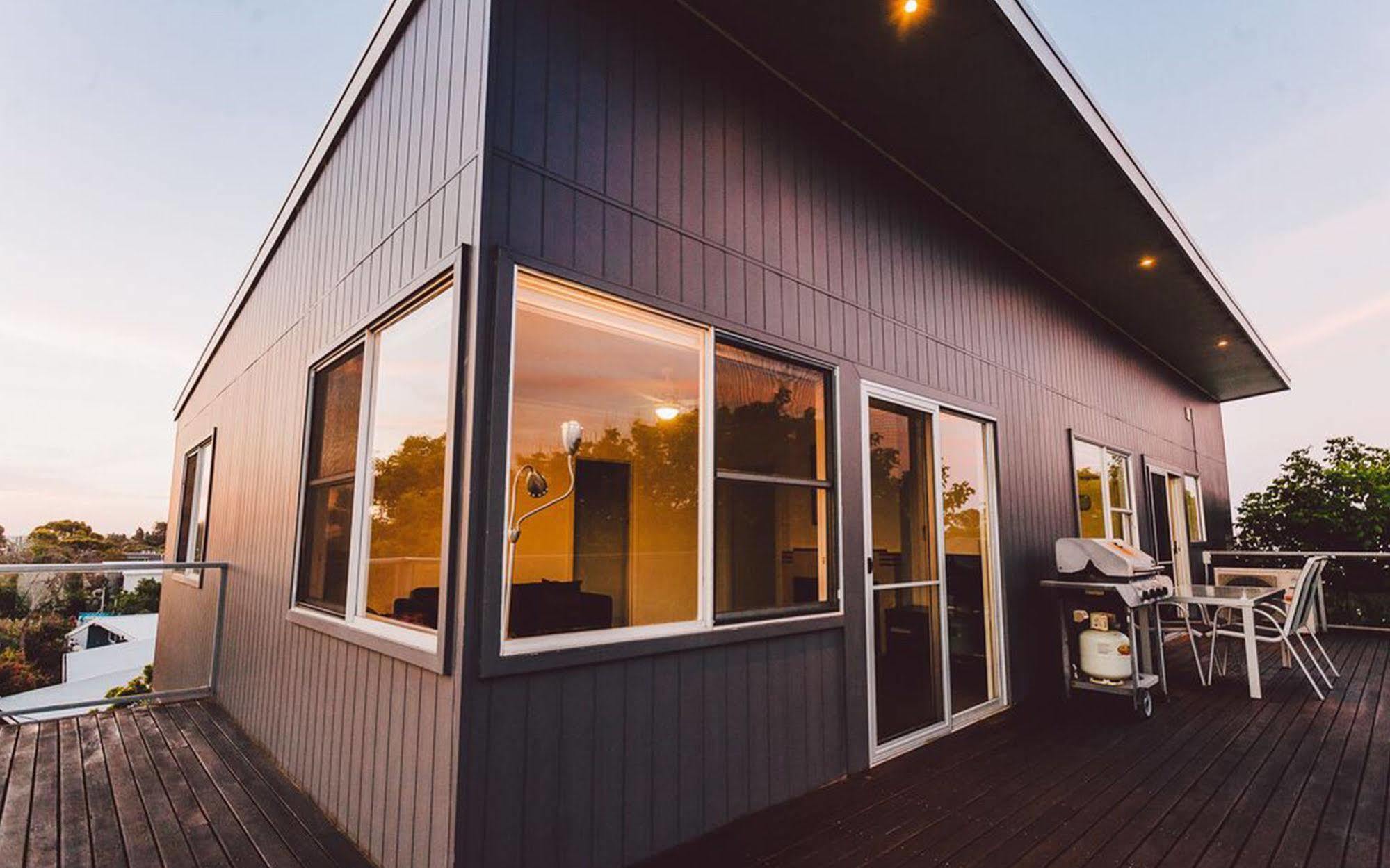 Point Lonsdale Holiday Apartments (Adults Only) Queenscliff Bagian luar foto